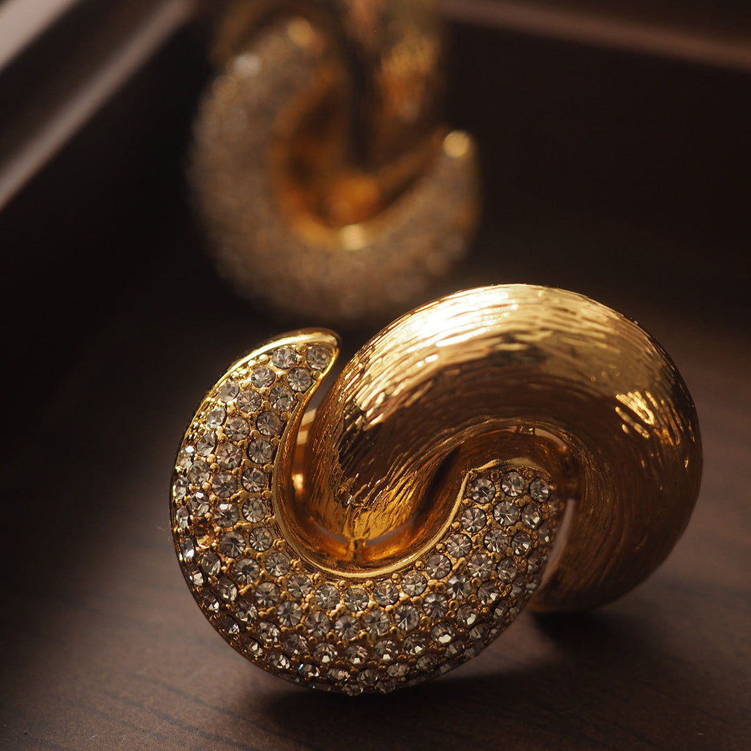 Vintage Metallic Necklace – Timeless Elegance