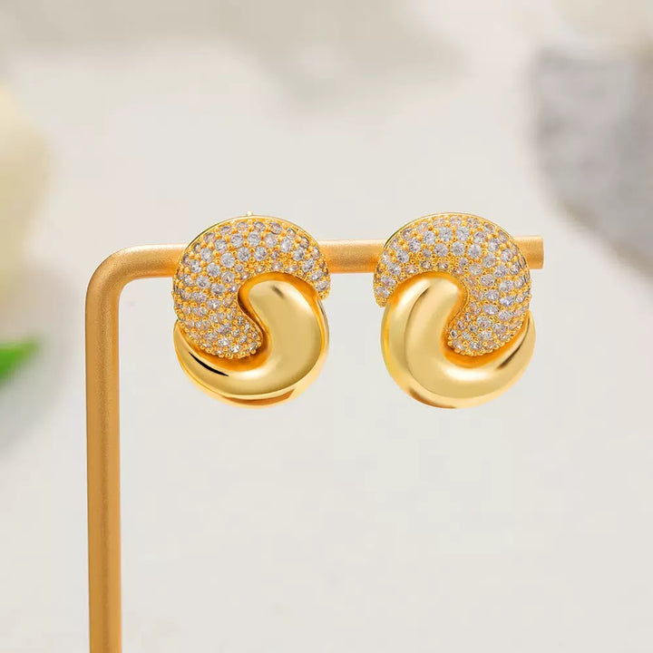 Vintage Metallic Earrings – Timeless Elegance