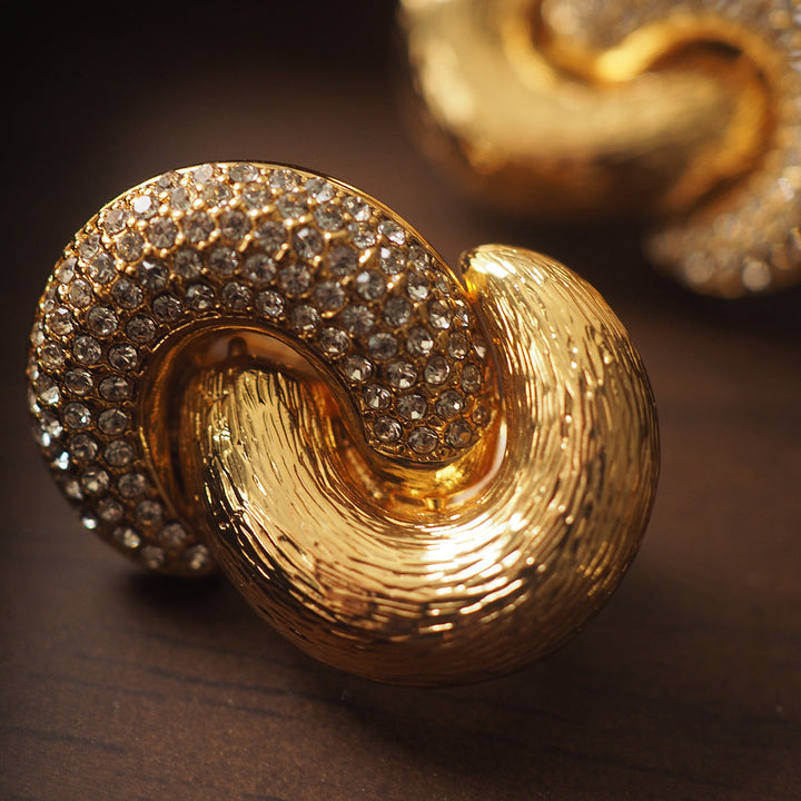 Vintage Metallic Earrings – Timeless Elegance