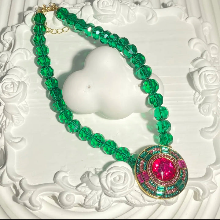 Verdant Vogue Necklace