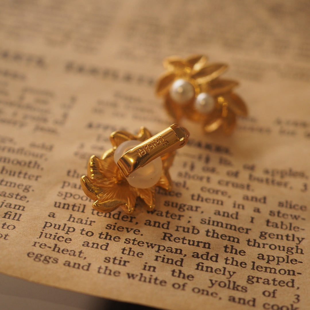 Vintage Gold Leaf Cluster Pearl Clip-On Earrings