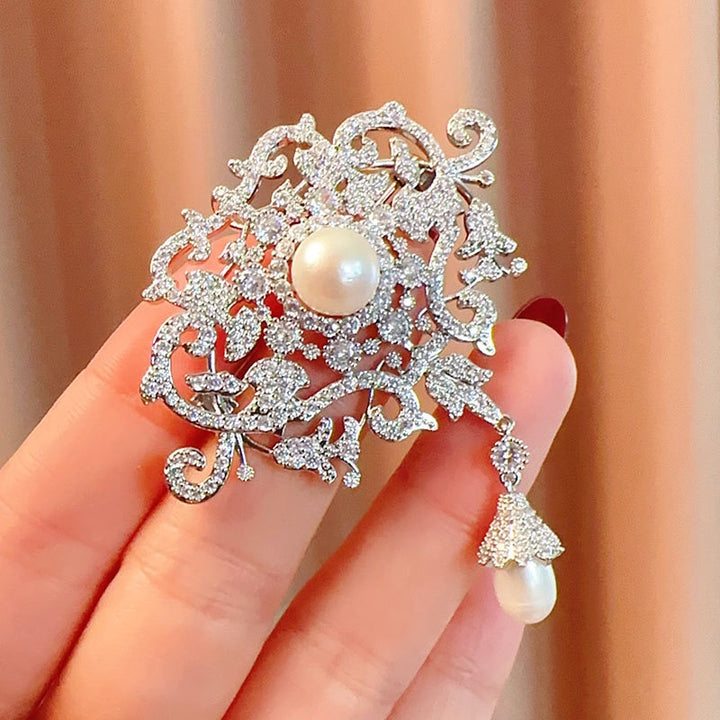 Vintage Royal Style Zircon Brooch