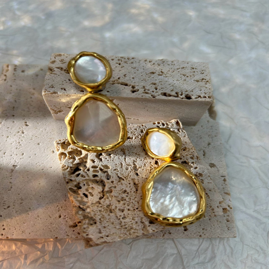 Lustrous Moonstone Teardrop Earring