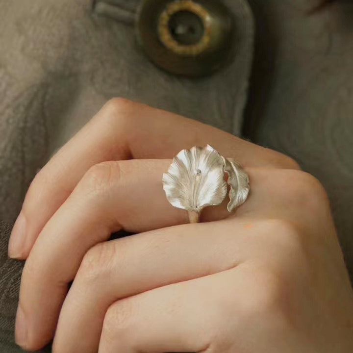 Horsehoe Lotus Ring