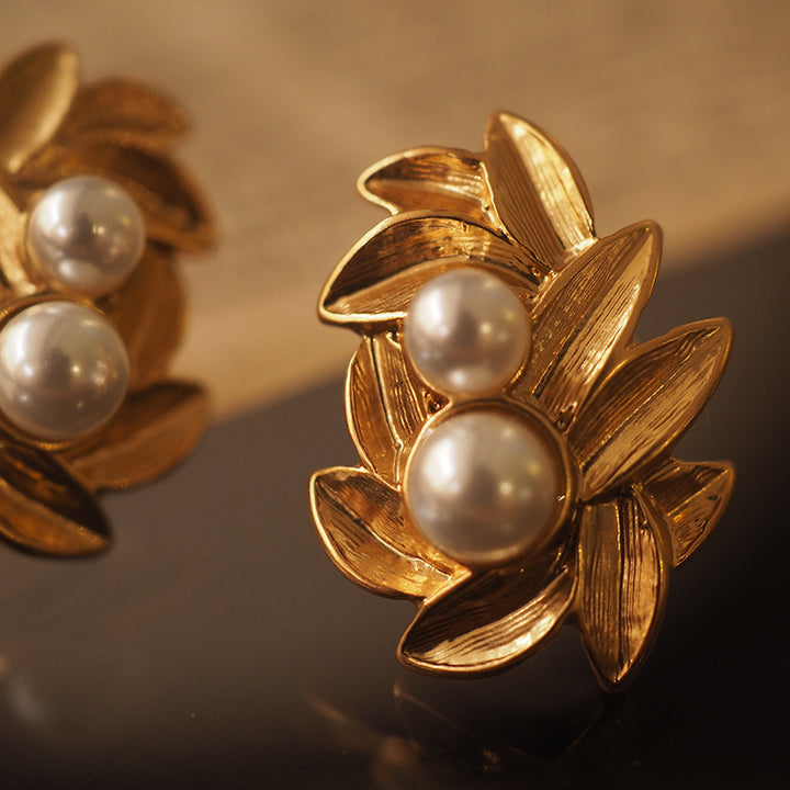 Vintage Gold Leaf Cluster Pearl Clip-On Earrings